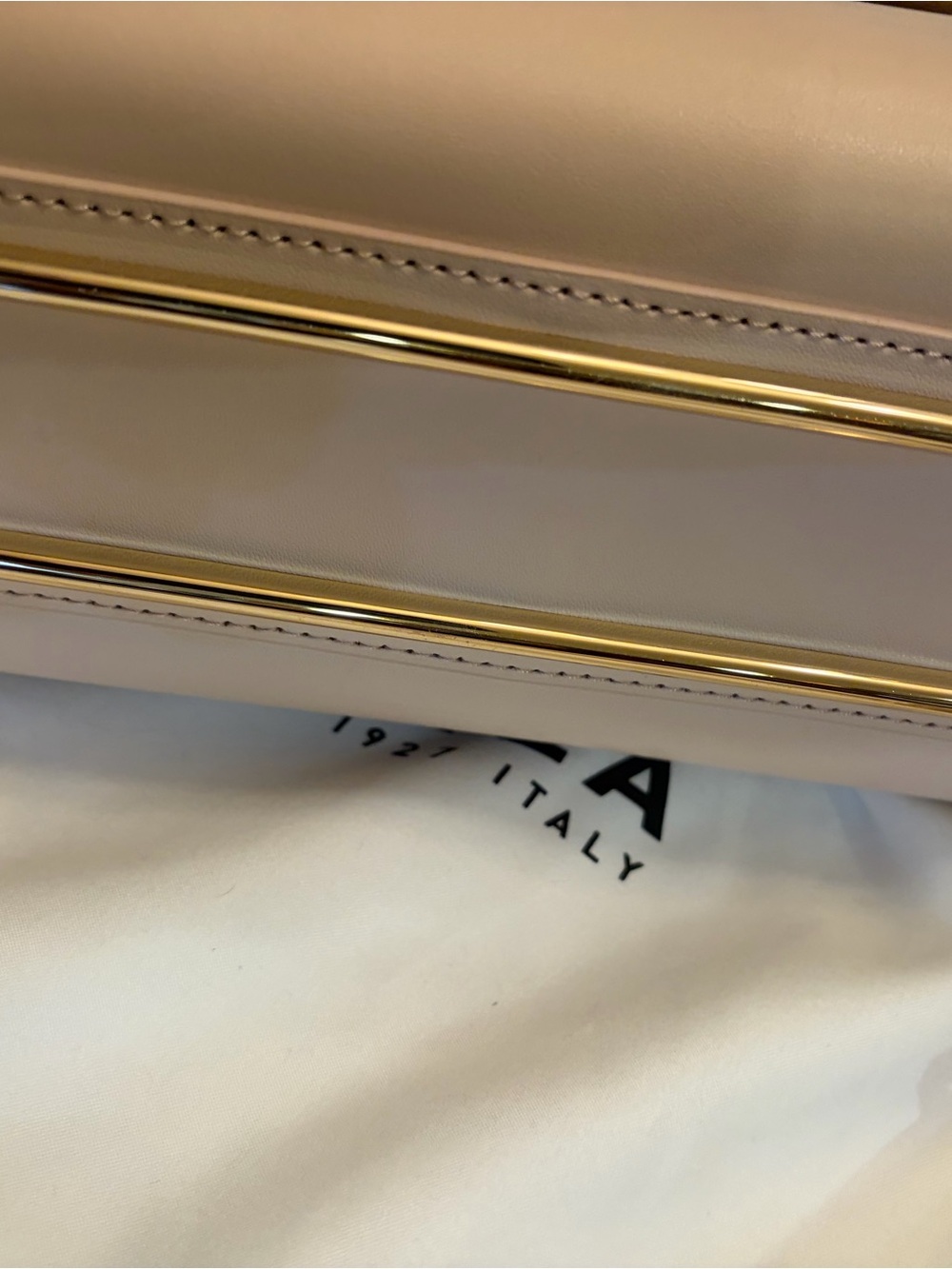 Furla Meridiana Light Pink Leather Handbag with distinctive metallic Top Handle - Picture 12 of 14